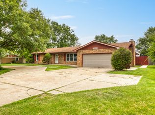 18611 Blodgett Rd, Mokena, IL 60448