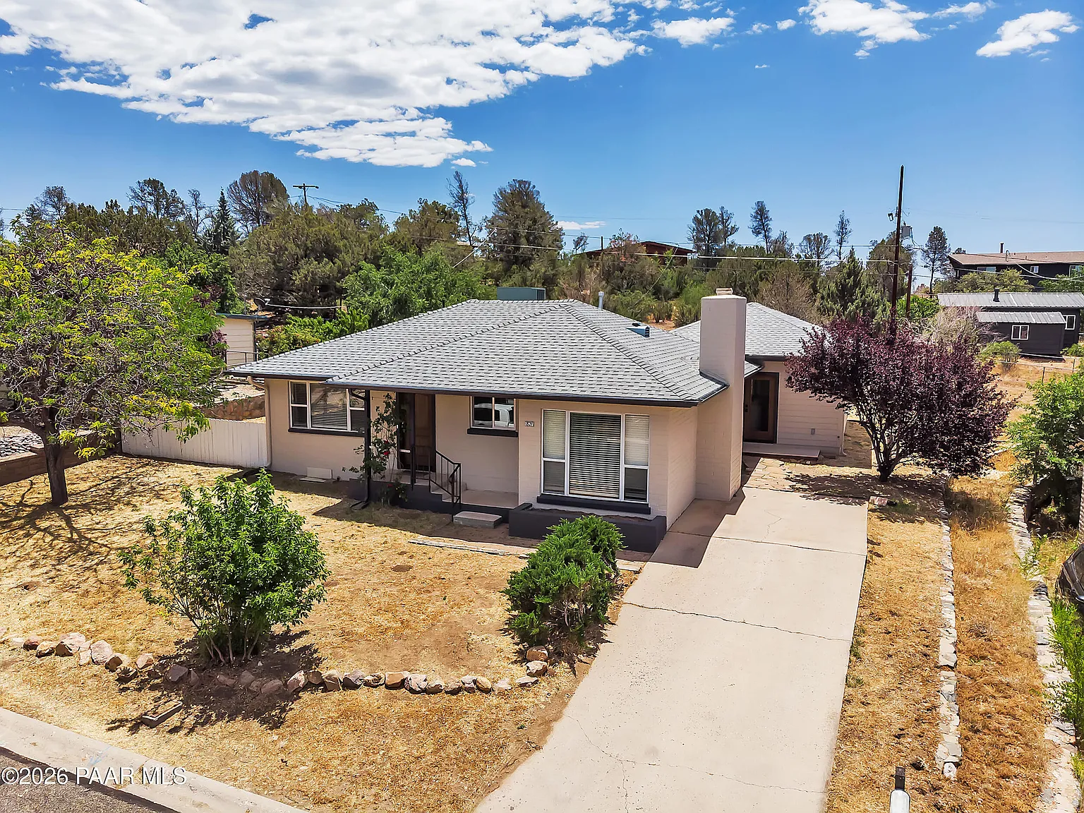 2 bed, 1.5 bath, 1699 sqft, $2,150 — Photo 2