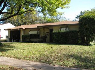 1229 SW 5th St, Grand Prairie, TX 75051