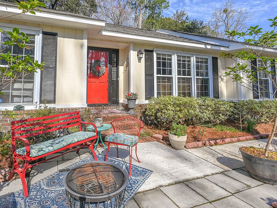 1st image of 103 Kensington Pl