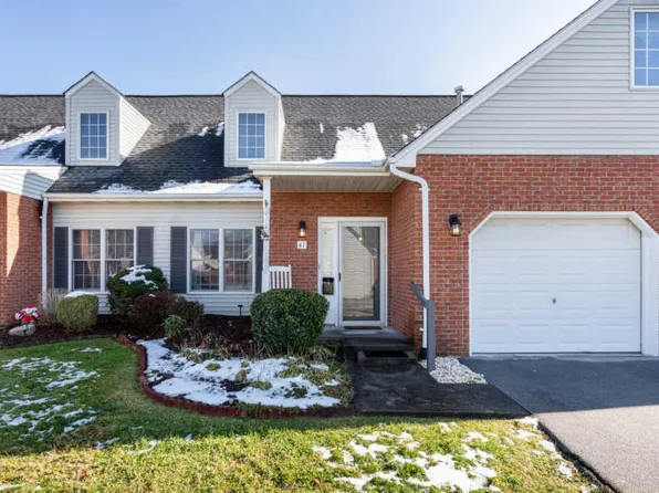 1725 W Lakeview Dr Unit 41, Johnson City, TN 37601