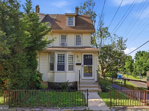 102 Garrett Ave, Bryn Mawr, PA 19010