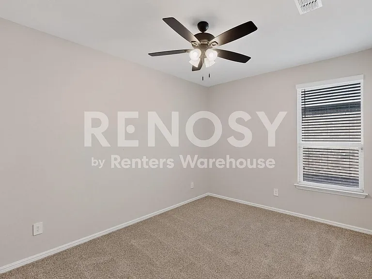 8517 Centerboard Ln — Photo 42