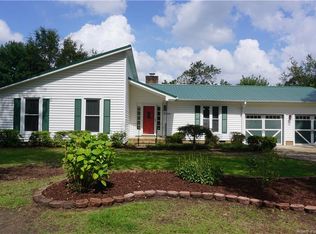 2088 Lakeridge Dr, Fayetteville, NC 28304