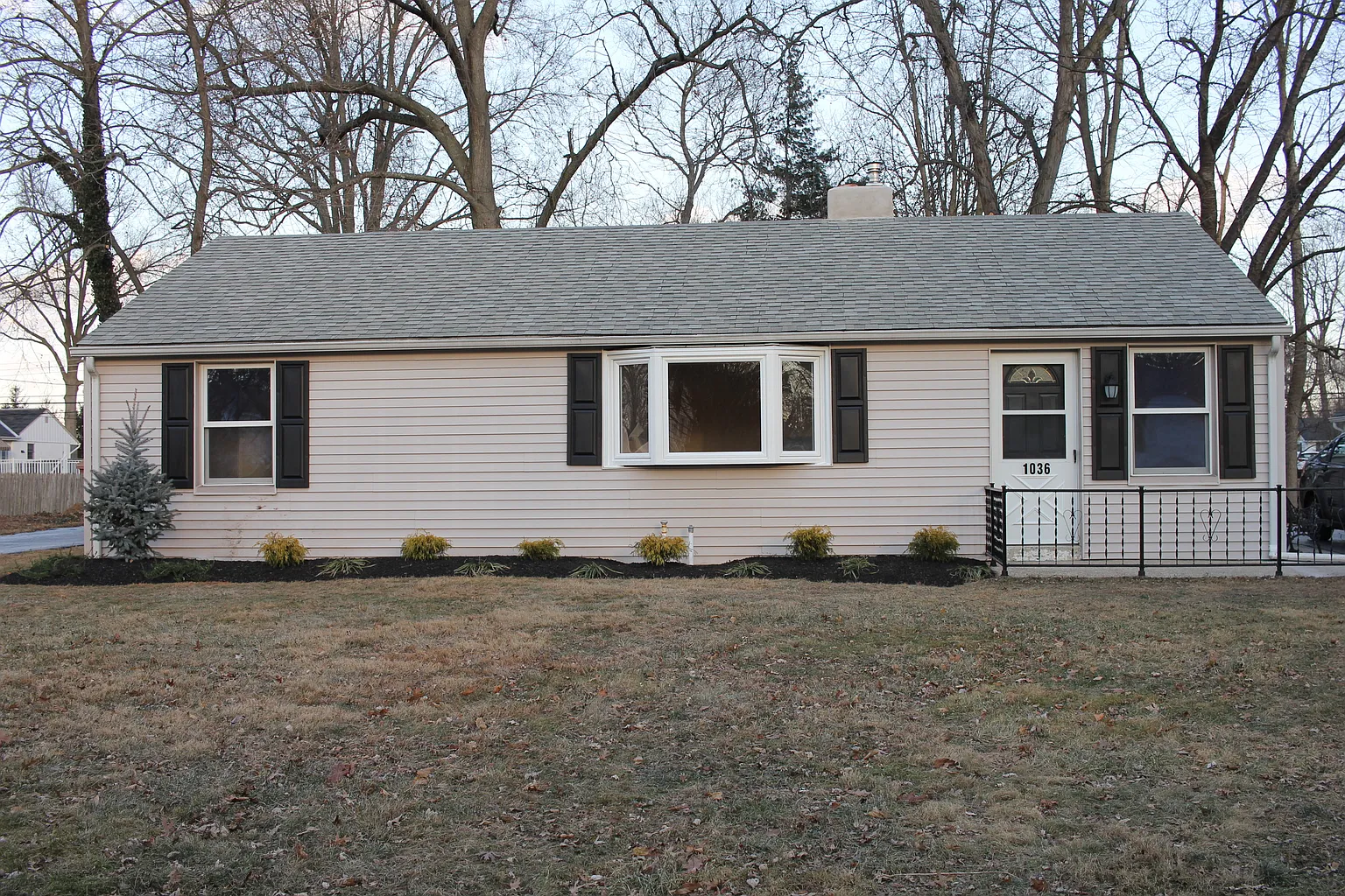 1036 Thrush Ln photo 1