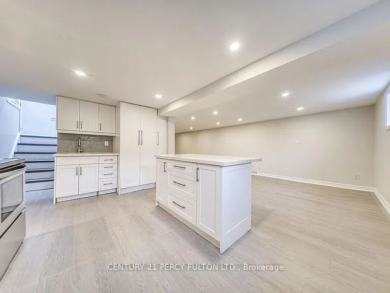 871 Liverpool Rd #LOWER — Photo 5