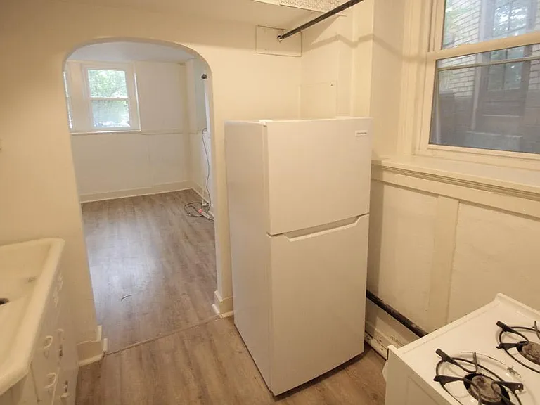 500 Todd St #4 — Photo 3
