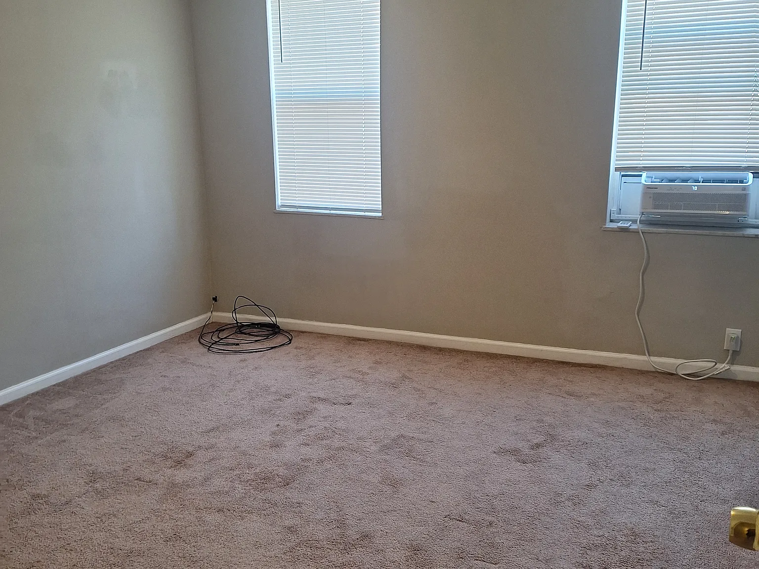 3 bed, 912 sqft, $1,795 — Photo 4