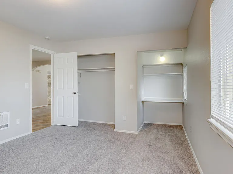Large Fully Remodeled 3 Bedroom Duplex in Nampa — Photo 22