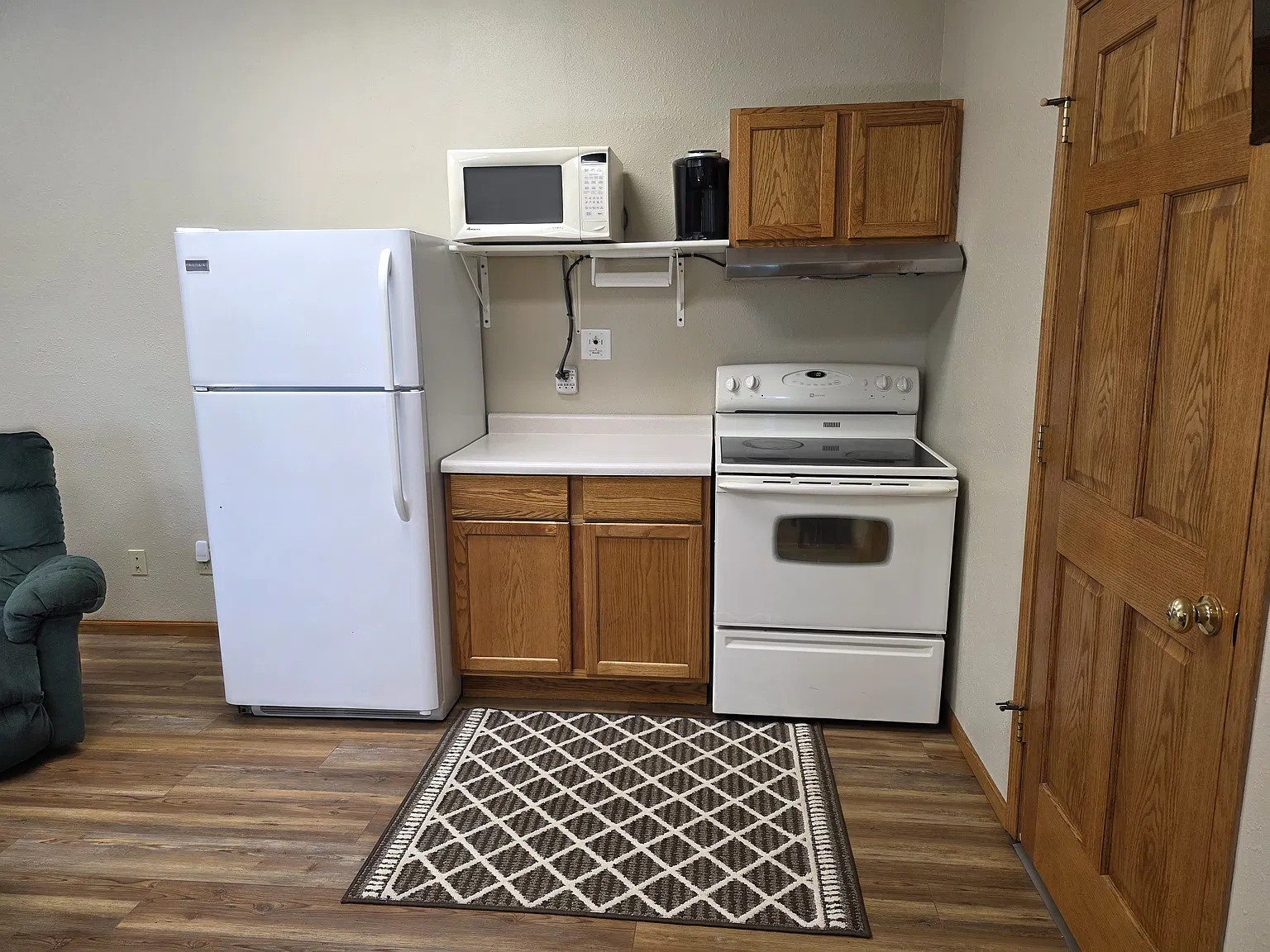 Studio, 400 sqft, $750 — Photo 4