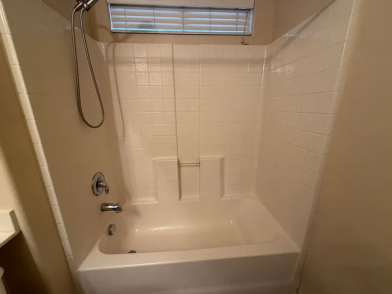 6420 Casamar St — Photo 36