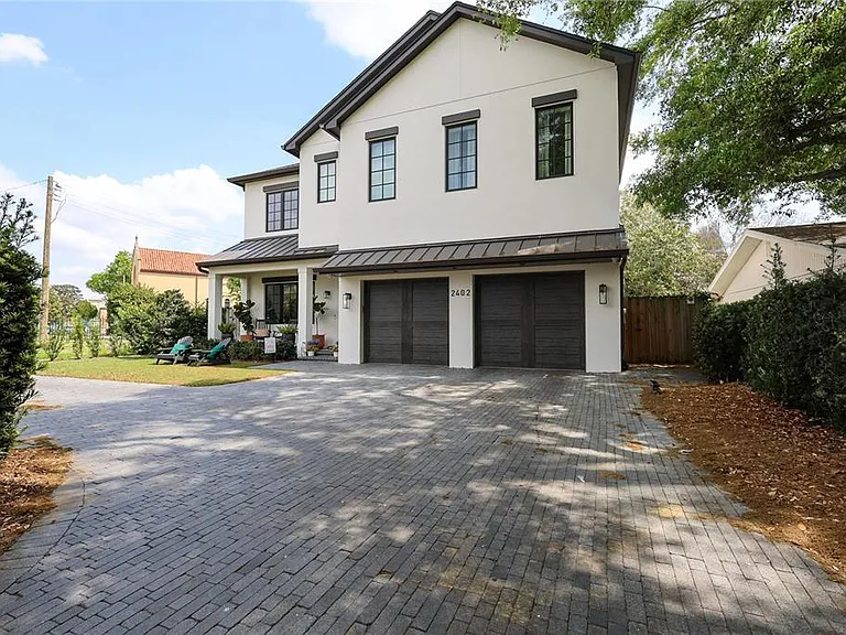 2402 W Parkland Blvd — Photo 2