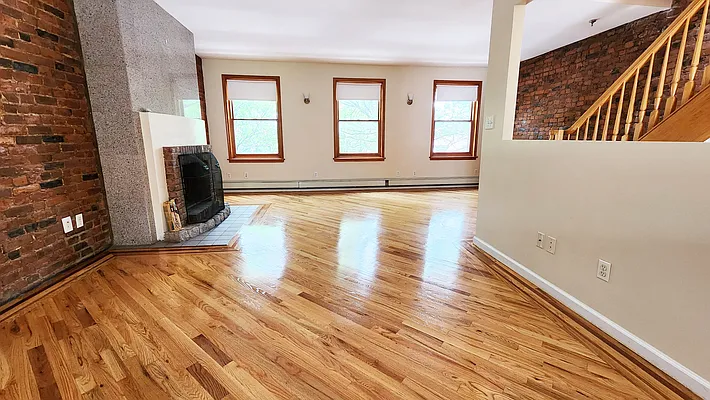 Rented by Ideal Properties Group | media 4