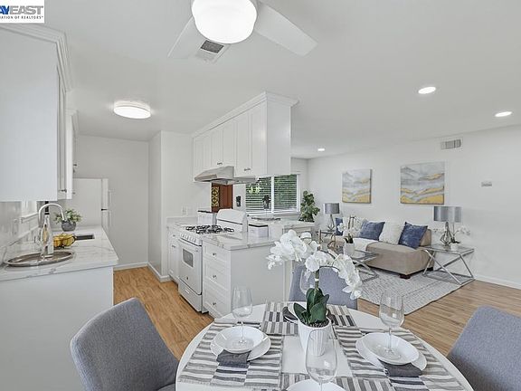 5th image of 2204 Segundo Ct APT 4