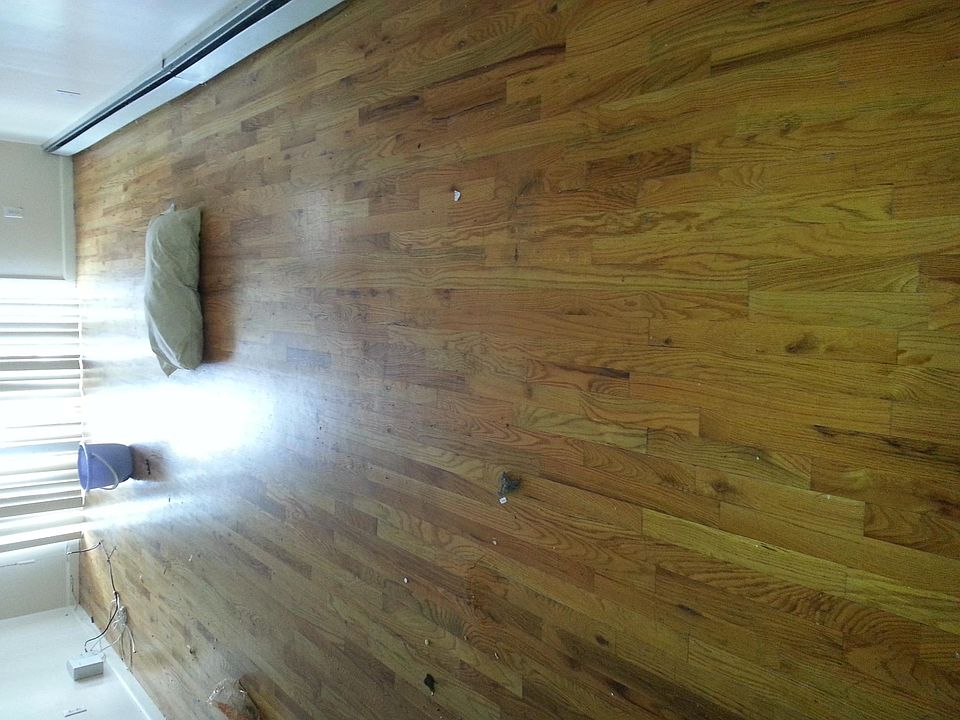 2nd image of 720 E 220th St APT 3