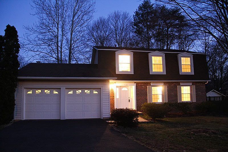 Imagine yourself coming home to this lovely home after a day of work