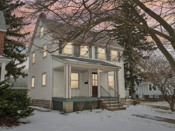 17901 Windward Rd, Cleveland, OH 44119