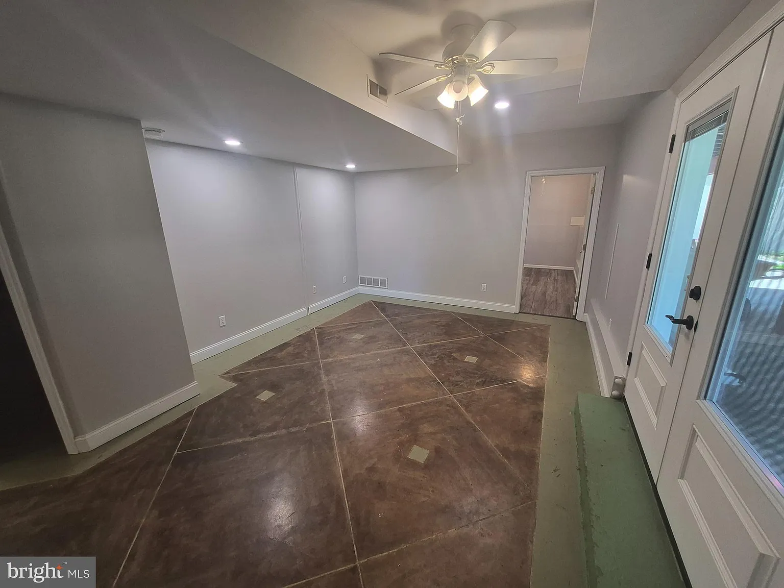 2 bed, 1400 sqft, $1,795 — Photo 3