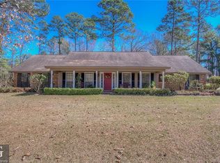 8232 Southdowns Dr, Shreveport, LA 71107