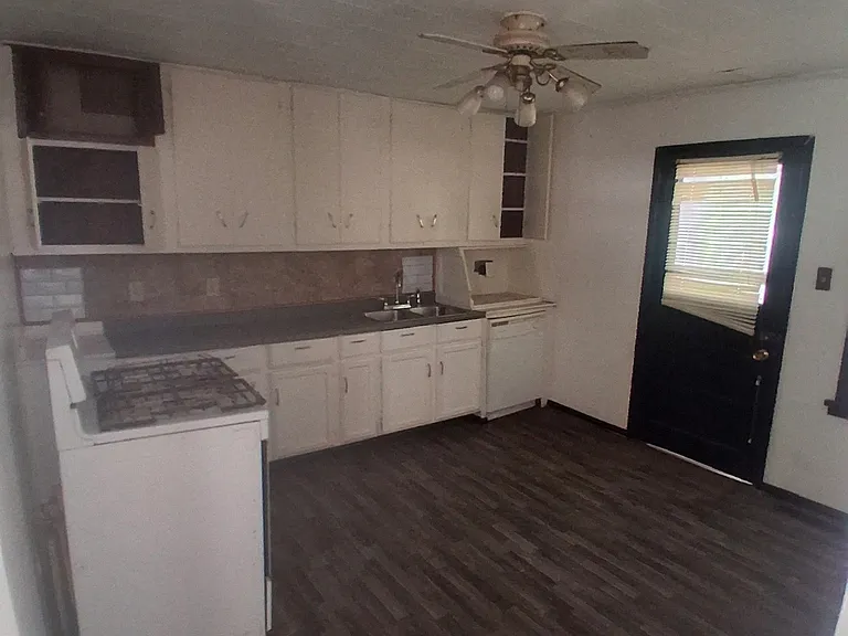 11 B Ln — Photo 7