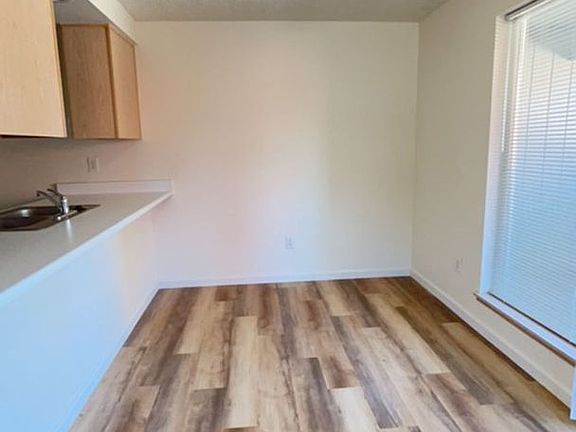 3rd image of 1101 Woodrow Ln #50