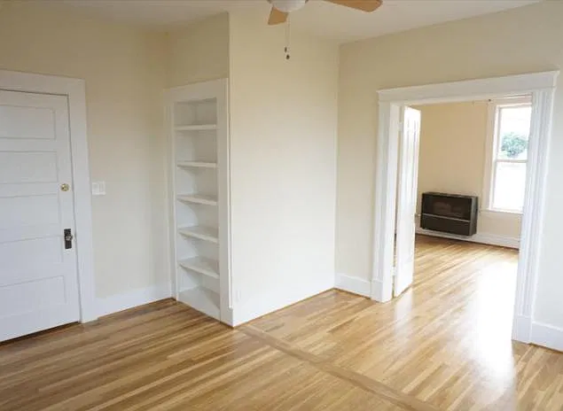217 W Washington Ave — Photo 3