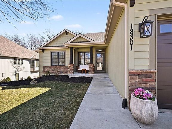 4th image of 18301 Belinda Dr