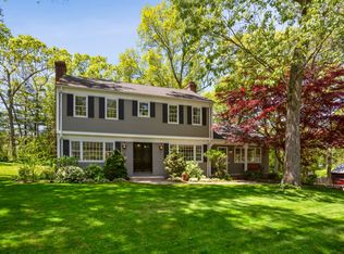 92 Concord Rd, Longmeadow, MA 01106