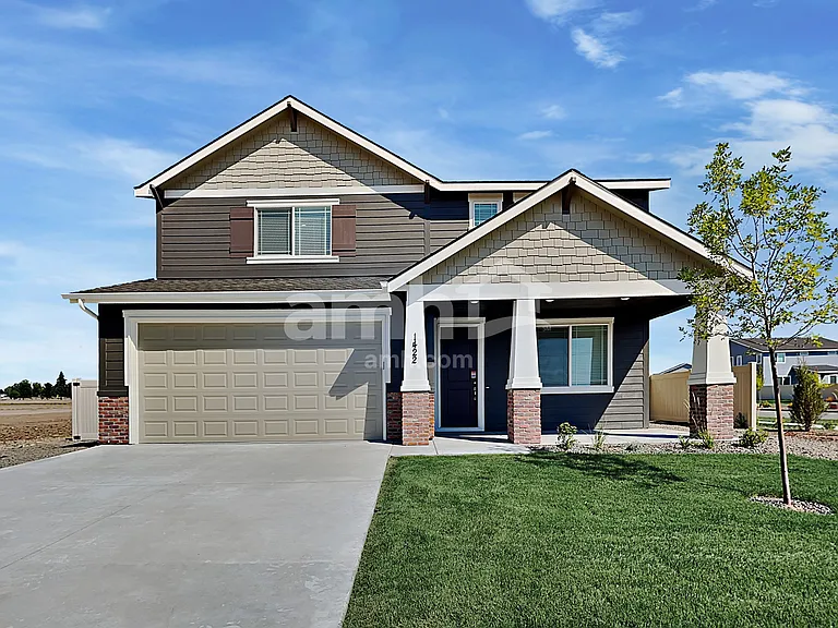 1422 N Barkvine Ave — Photo 1