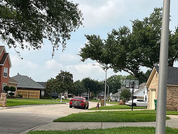 4th image of 2128 Marion Dr