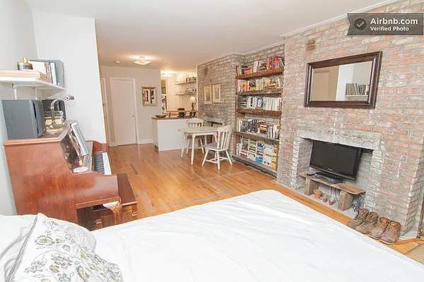 Rented by R New York | media 12