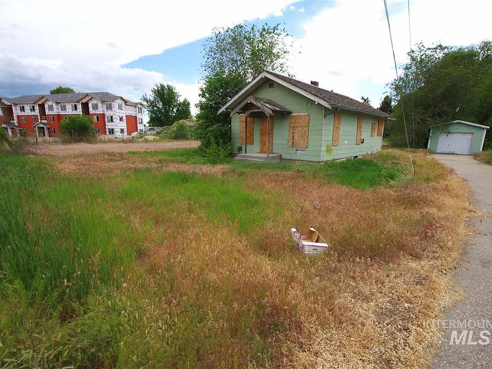 2nd image of 411 W Orchard Ave