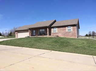 314 Cedar Meadows Dr, Jackson, MO 63755
