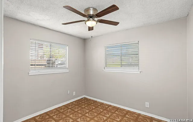 5231 Silvertip Dr — Photo 7