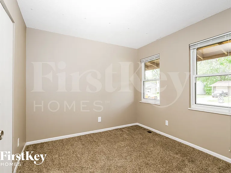 2240 Spoonwood Ln — Photo 9