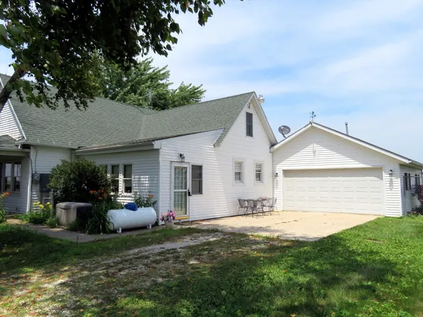 27600 Arrow Rd, Deer Grove, IL 61243
