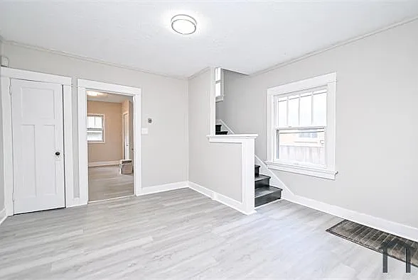 312-314 Pointview Ave #314 — Photo 8
