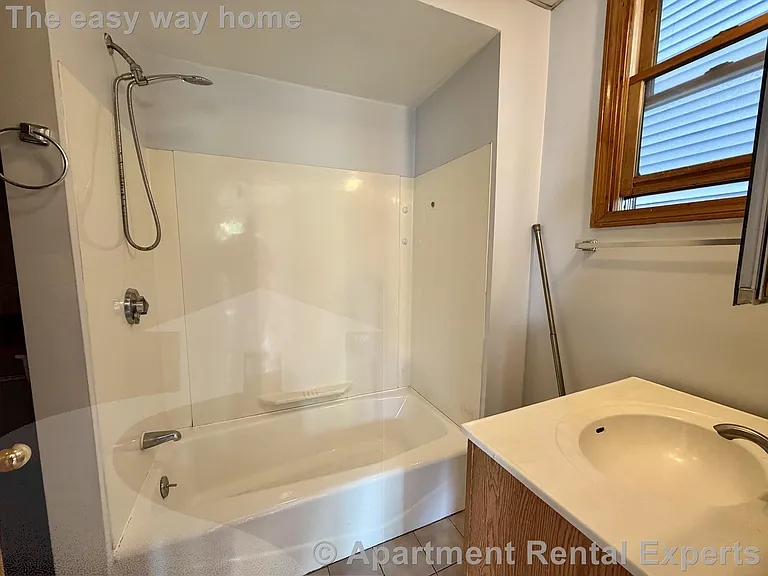 1236 Cambridge St #3R — Photo 10