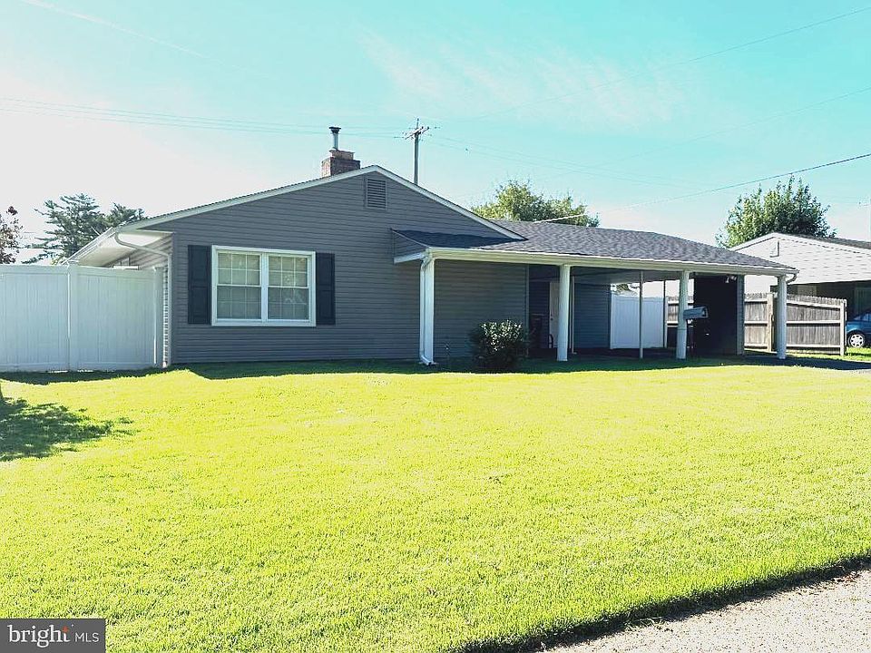 1st image of 36 Forest Ln