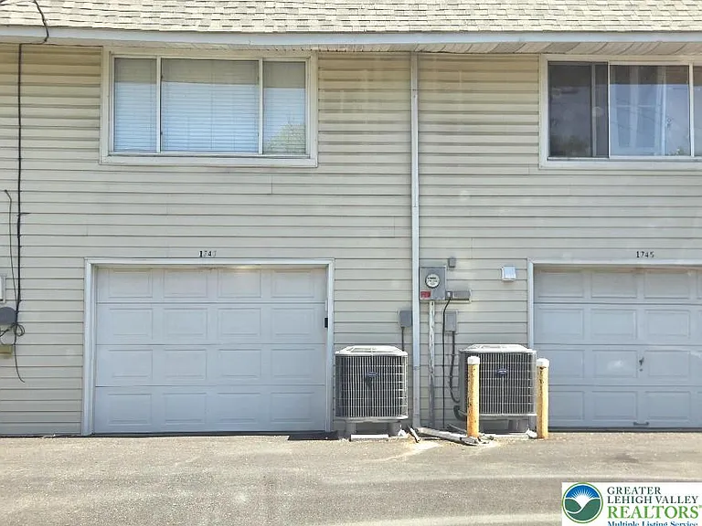 1747 Schoenersville Rd — Photo 13
