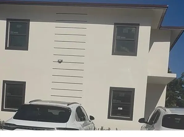 3051 NW 59th St #1, Miami, FL 33142