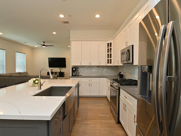 1117 W 16th St #C — Photo 48