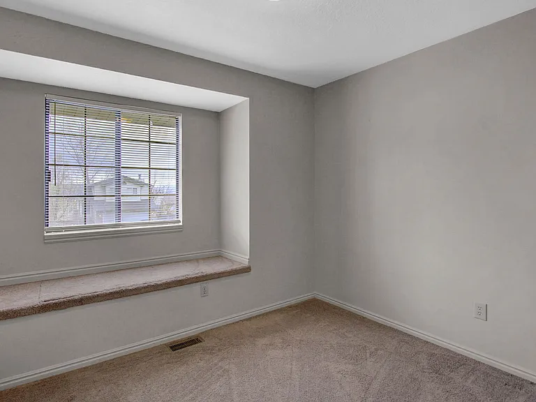 1179 E 2450 N — Photo 13