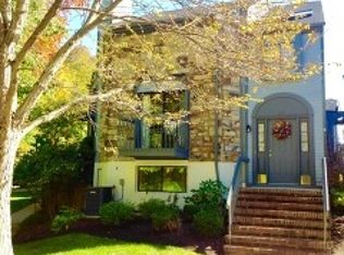 60 Edinborough Ct, Hackettstown, NJ 07840