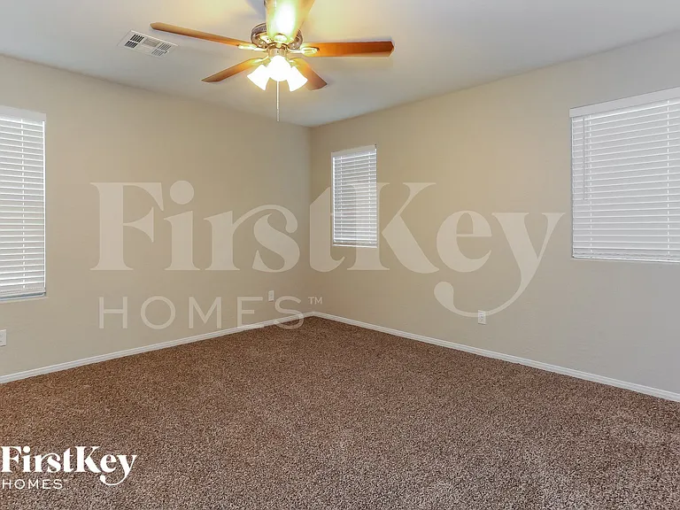 8933 Hand Painted Ct — Photo 11