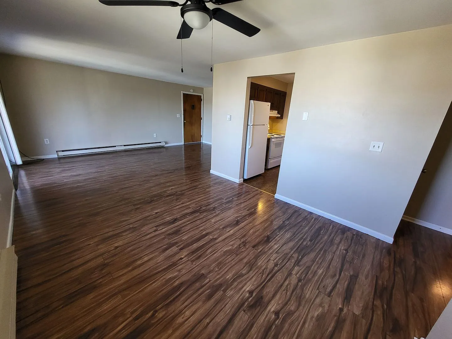Summit Apts On Hocker — Photo 2