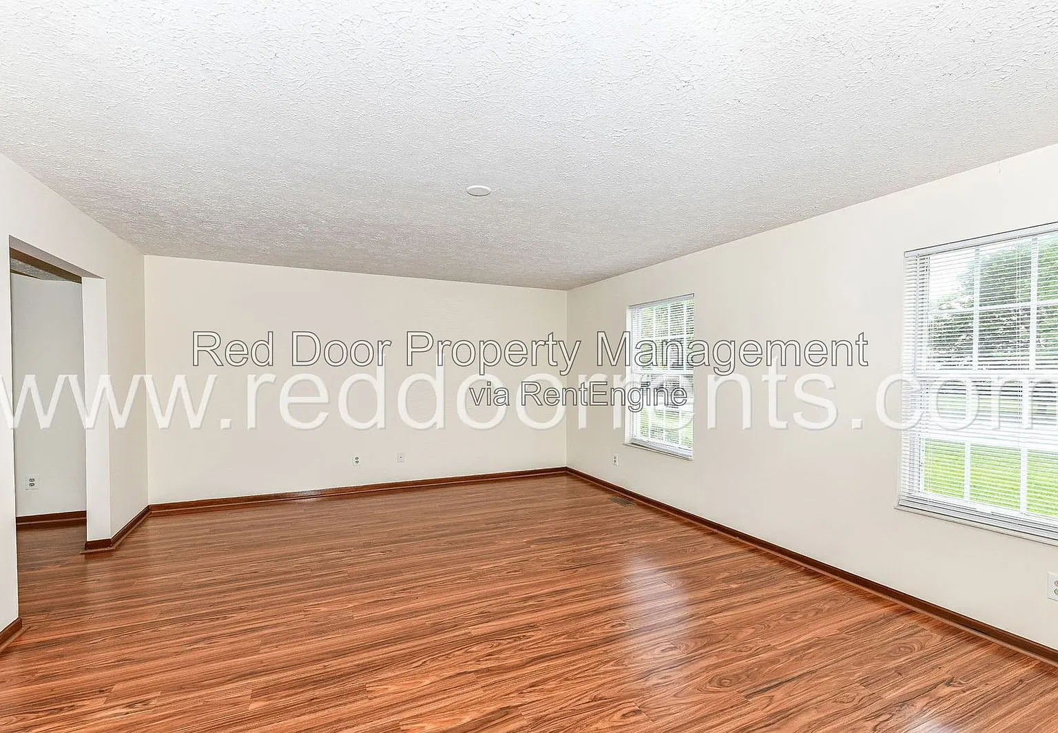 4 bed, 2.5 bath, 2136 sqft, $2,175 — Photo 3