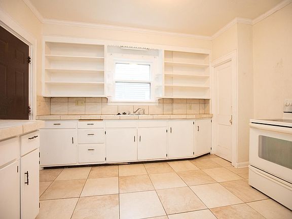 5th image of 2825 Midwood Ave