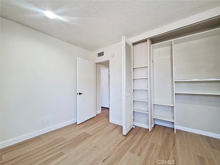 5345 White Oak Ave #G — Photo 17