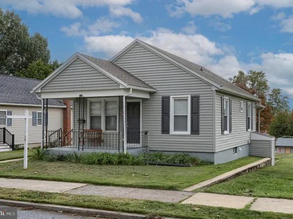 1320 Harding Ave, Hershey, PA 17033
